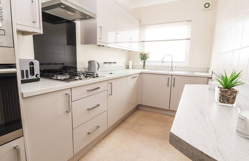 Rhyl Cabaña | TY UCHAF, pet friendly in Rhyl