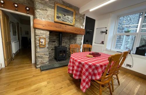 Betws-Y-Coed Casa | Tyn Y Fron 6 bedroom house in Betws-y-Coed Snowdonia