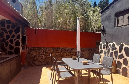 La Solana Cabaña | Casa tipica Canaria con piscina y wifi en las montañas de Telde.