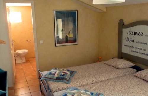 Villedieu Otro | Típica casa de campo provenzal con piscina privada, 6 dormitorios y 5 cuartos de baño.