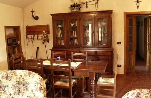 Piancastagnaio Villa | Typical Tuscan farmhouse with private pool