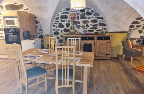Vallouise-Pelvoux Apartamento | Typical village apartment