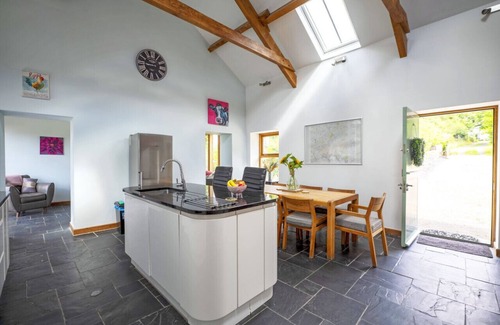Pentrefelin Casa | Tywi Barn - 3 Bedroom