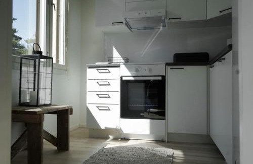 Salo Apartamento | Tyylikäs hyvin varusteltu asunto. Oma autopaikka.