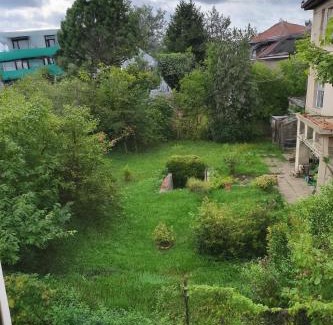 Prague 10 Casa | Ubytování nad kostelem pro ženy a páry