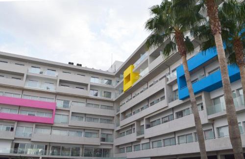 Aglantzia Apartamento | UC Hall Residence