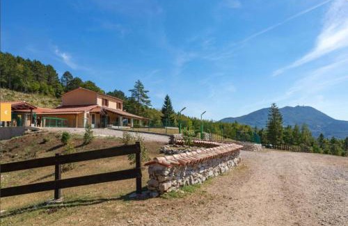 Lupoglav Casa | Učka nature park mountain hideway robinson house Matić with pool