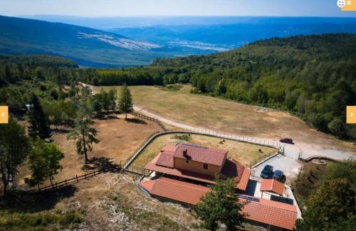 Lupoglav Casa | Učka nature park mountain hideway robinson house Matić with pool