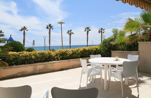 Miami Platja Apartamento | UHC LOS FLAMENCOS - Planta baja en primera línea de playa