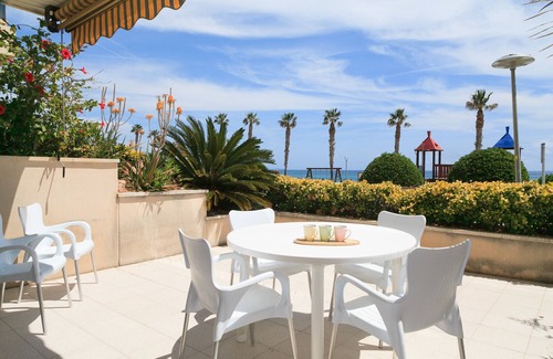 Miami Platja Apartamento | UHC LOS FLAMENCOS - Planta baja en primera línea de playa