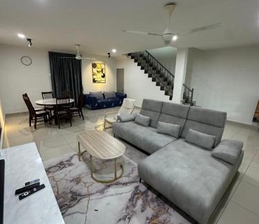 Taman Teratai Casa | Ulike~home stay~Setia residen~4room