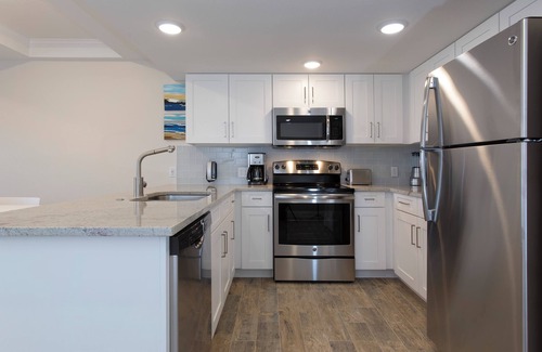 Indian Shores Hotel | Ultimate Adventure in Florida! Near Belleair Beach, Fishing, Golf, Water Parks