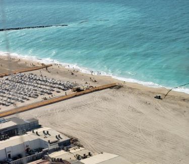 Free Zone Casa | Ultimate Beachfront Experience
