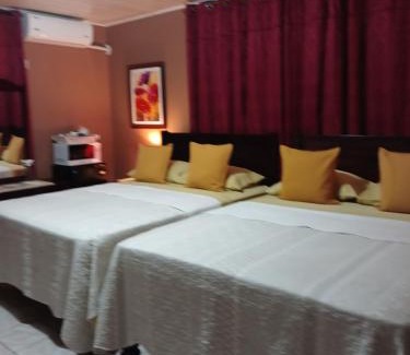 Santa Cruz Cama Y Desayuno | Ultimate Freedom Bed and Breakfast