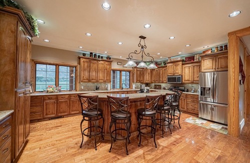 Swan Valley Cabina | Ultimate Idaho Mountain Lodge - Hike, Bike, Ski, Boat, FlyFish, Theater Rm, 4-16