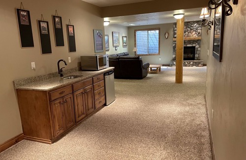 Swan Valley Cabina | Ultimate Idaho Mountain Lodge - Hike, Bike, Ski, Boat, FlyFish, Theater Rm, 4-16