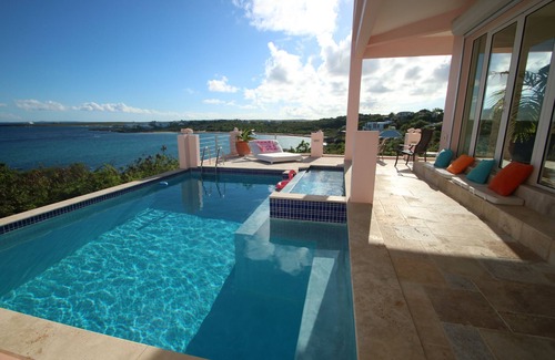 East End Village Villa | Villa de lujo 'B on the Sea' frente al mar, 5 habitaciones con baño privado, 2 piscinas