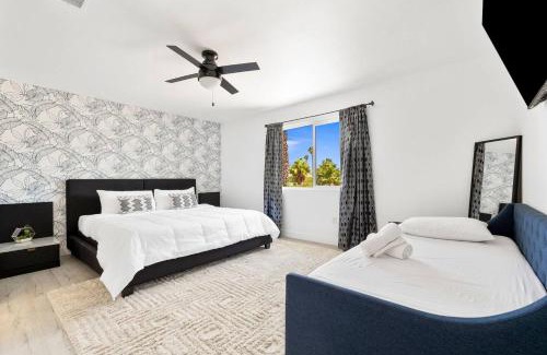 Palm Springs Casa | Ultimate Outdoor Oasis by Rather Be Properties