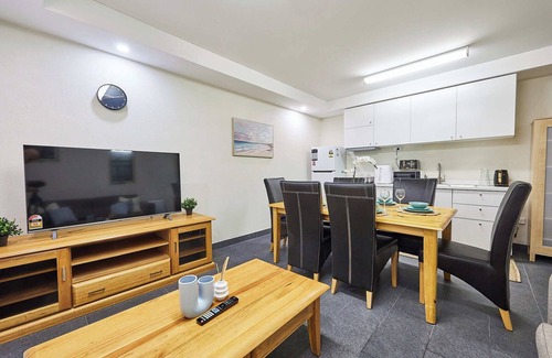 Scarborough Casa | Ultimate Scarborough Entertainer