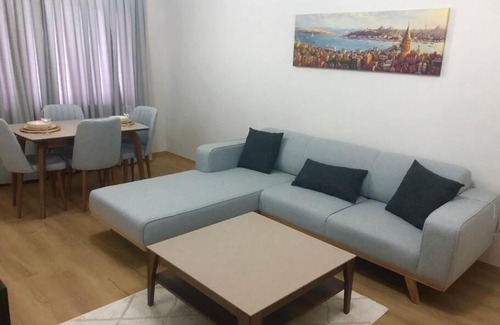 Pendik Apartamento | Ultra Lux Apartment Beside Metro and Sabiha Gökçen Airport