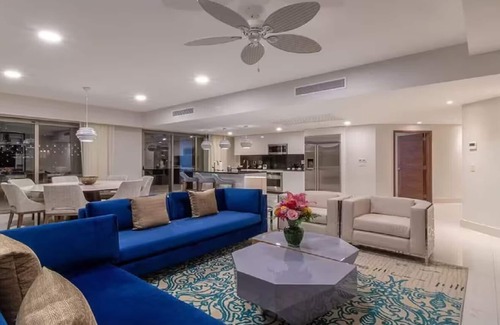 San José del Cabo Apartamento | Ultra Luxe 3 BR OceanFront Penthouse at Garza Blanca 5-Star Platinum with Butler