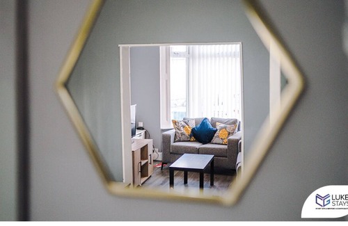 Kirkdale Casa | Ultra-Modern 3 Bed- Wifi-Garden- Nr Train- Central