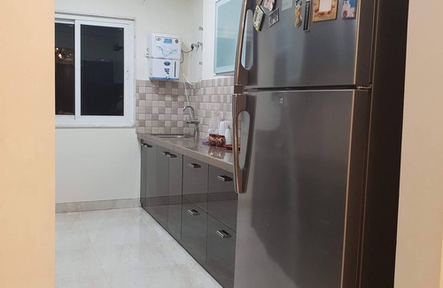 Durgapura Casa | Condominio ultra moderno de 3 dormitorios "2 minutos del aeropuerto"