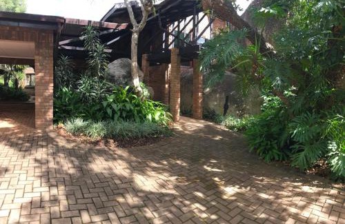 Hazyview Cabina | Ulwazi Rock Lodge