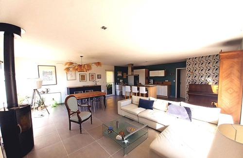 Riom Casa | UN ETE Auvergnat - Maison Moderne ET Calme A Riom
