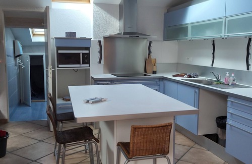 Salles-d'Aude Apartamento | Un Immense Studio Atypique Entre la Vigne et la mer et son un Patio Intimiste