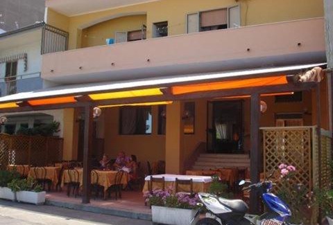 Crucoli Cama Y Desayuno | Un posto al sole