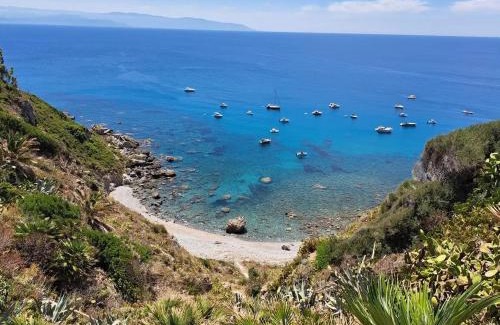 Milazzo Apartamento | Una Piscina sul Mare Apartment