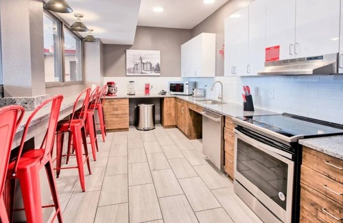 University District Casa | 🎯Unbeatable Location by High Street & OSU + Free Parking🚗 + Shared Kitchens🍽️
