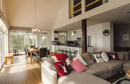 Saint-Joseph-de-la-Rive Chalet De Esquí | Une vue à Couper le Souffle - La Panoramique