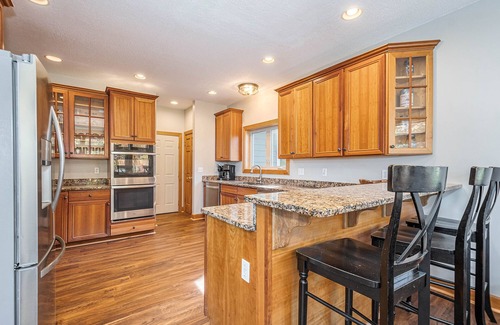 Swanton Casa | Chalet frente al lago con piscina privada cubierta, 2 bañeras de hidromasaje y mesa de billar.