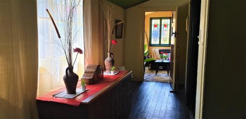 Springwood Casa | UNIQUE 1920's Historic Retreat! Pet Friendly!