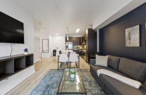 Cherry Apartamento | Unique 1BD - 5 Min DT, Gym, Parking, W-D - Sleeps 6