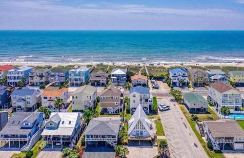 Ocean Isle Beach Casa | Unique A-Frame Beach House The Beacon at OIB