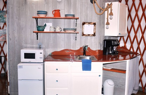 Rutherfordton Casa | Yurta BlueBird única y encantadora en Feathered Fox Farm