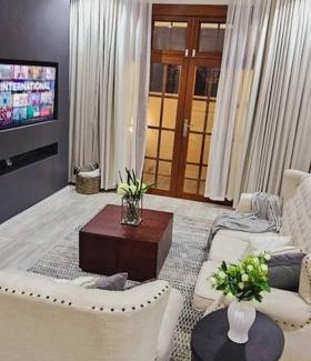 Dar es Salaam Apartamento | Unique and Cozy 2 Bedroom Apart