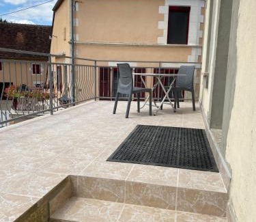 Dampierre-sous-Bouhy Casa | Unique and quiet house with beautiful terrace