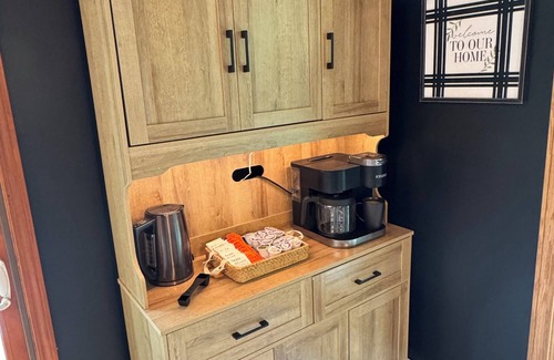 Chardon Cabina | Unique cabin retreat with hot tub, in the heart of Ohio Wine Country