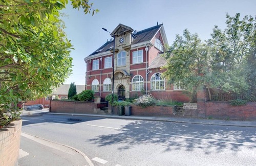 Swinton Apartamento | Unique Carnegie Library Apartment