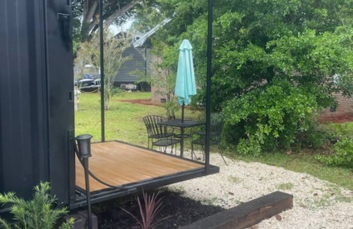 Lillian Casa | Unique Cooper's Luxury Bayview Container Home
