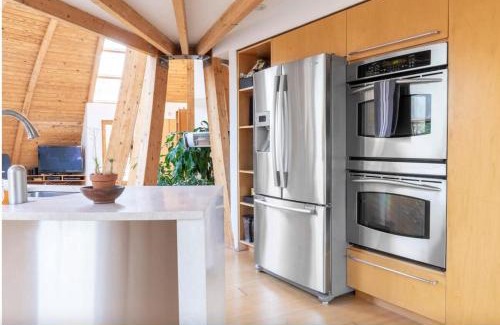 New Paltz Casa | Unique Dome Home With Hot Tub & Piano, on 28 acres