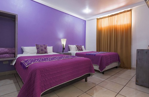 Teotihuacán Hotel | Experiencia Única: Habitación + Paseo en Globo aereo para 4 personas