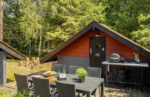 Ansager Casa | Unique forest cabin by lake near Legoland, ForestCabinDK