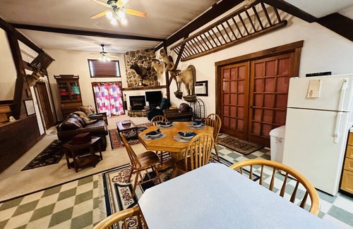 Gettysburg Casa | Unique Gettysburg Barn Loft central to Gettysburg and Ski Liberty!