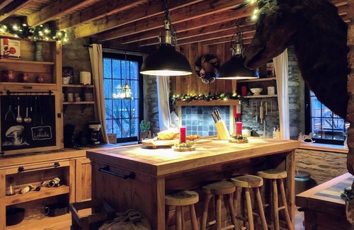 Tavigny Casa | Unique holiday home in Bastogne with bubble bath