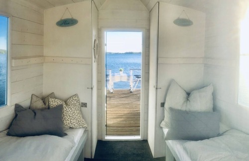 Ketzin/Havel Alquiler De Eote | Unique license-free houseboat on the Havel